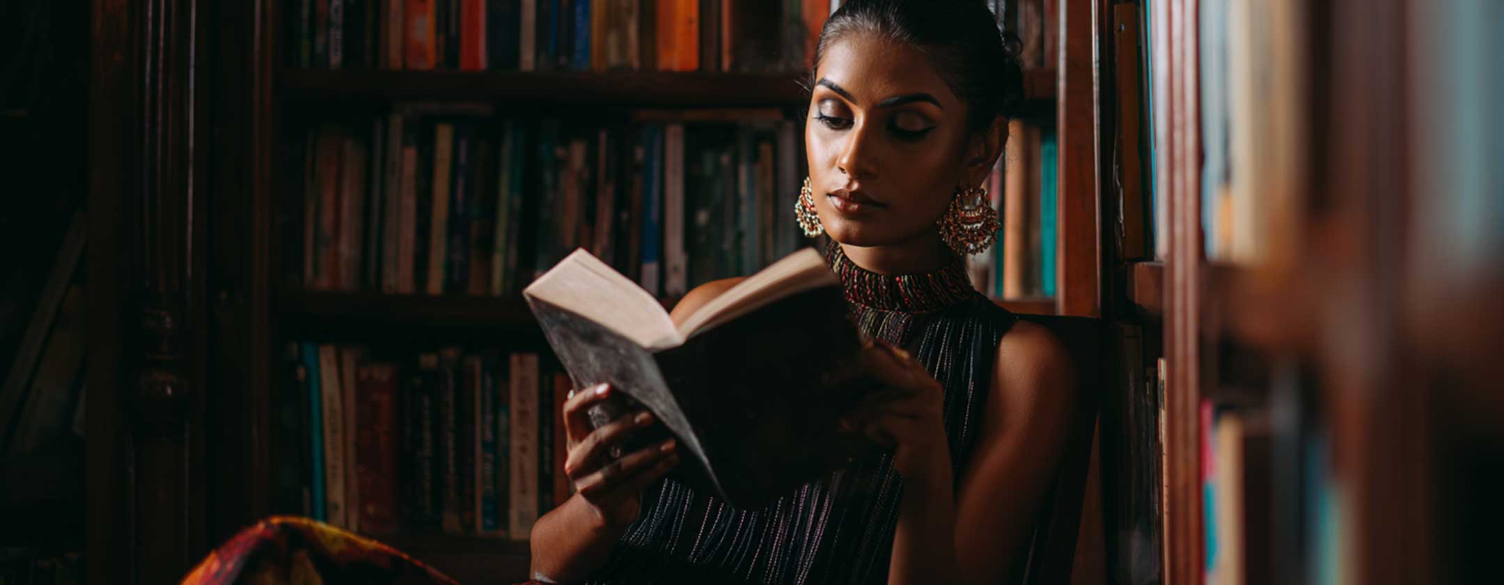 Read more about the article Write Award-Winning Short Stories: Lessons from Hemingway, Kafka & More